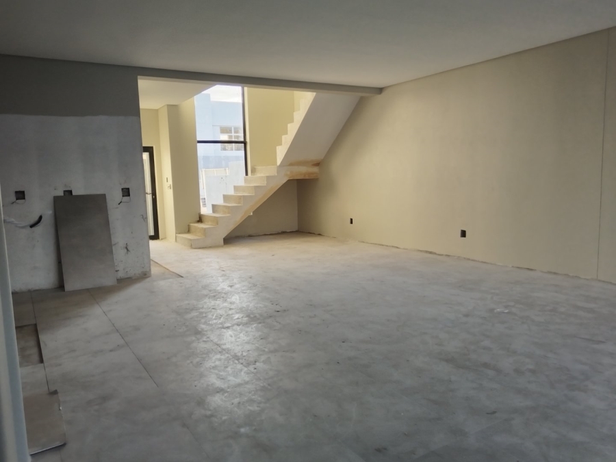  Bedroom Property for Sale in Sandown Western Cape